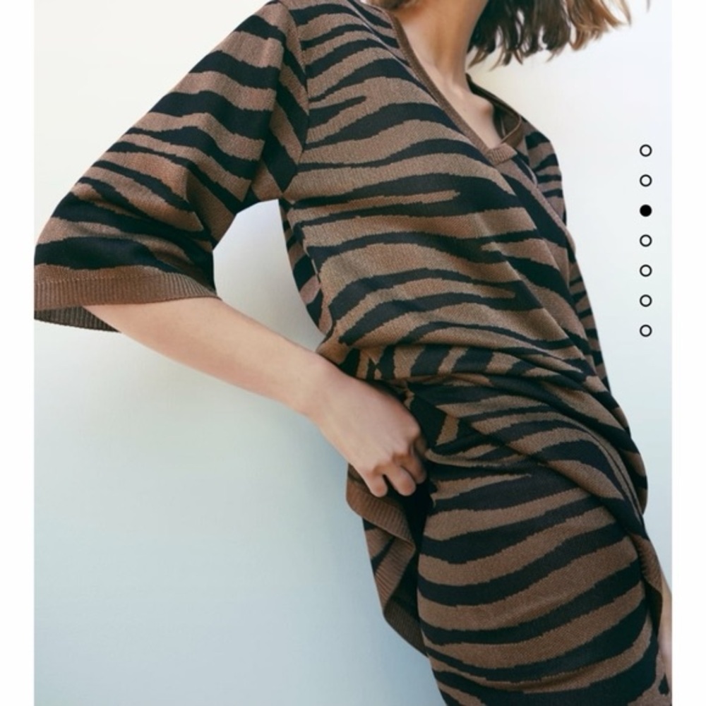 Zara Animal Jacquard V Neck Tunic Black Brown Size Medium